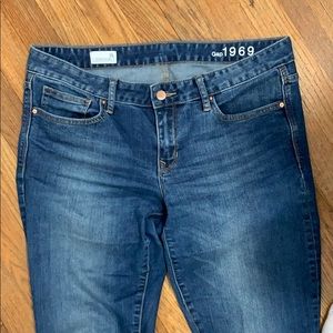 Gap always skinny jeans 31L